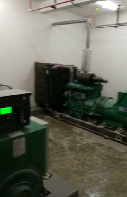 放置一年多的明邦通柴智能發(fā)電機，試機一次性成功！